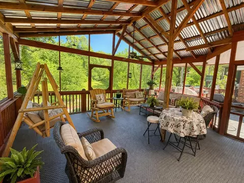 2281 Balltown Rd, Bryson City, NC 28713