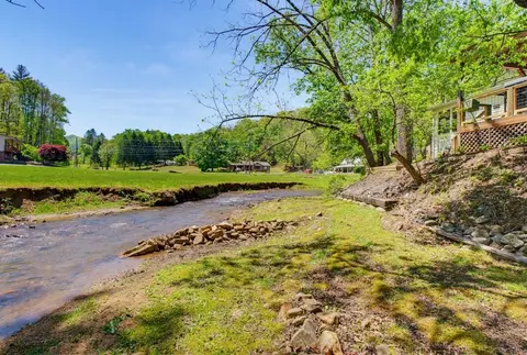 433 Greens Crk, Sylva, NC 28779