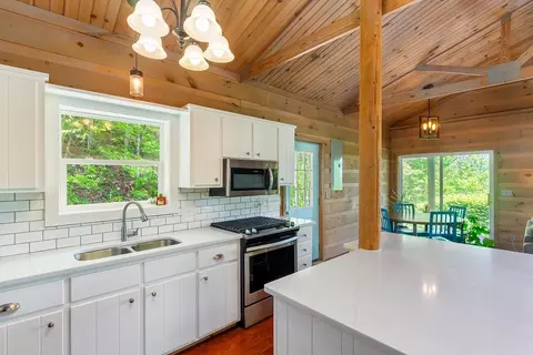 Kitchen - 438 Palmetto Rdg, Sylva, NC 28779 photo 5 of 11