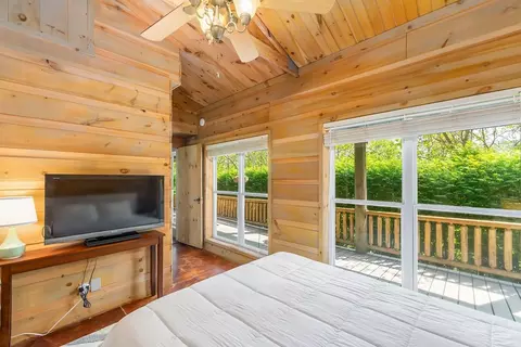 Bedroom - 438 Palmetto Rdg, Sylva, NC 28779 photo 5 of 8