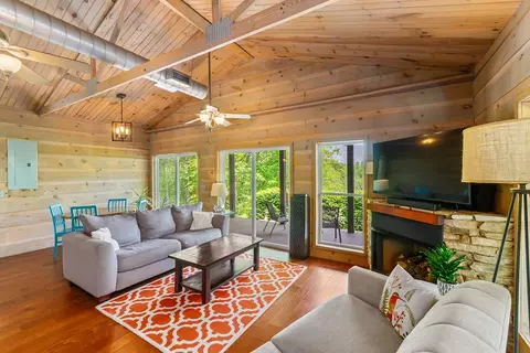 Living - 438 Palmetto Rdg, Sylva, NC 28779 photo 7 of 7