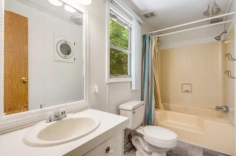 Bath - 101 Serenity Ln, Clyde, NC 28721 photo 2 of 2