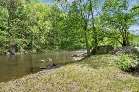 788 Cowee Tunnel Rd, Sylva, NC 28779