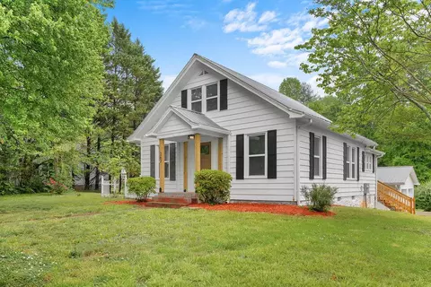 263 Bidwell St, Franklin, NC 28734
