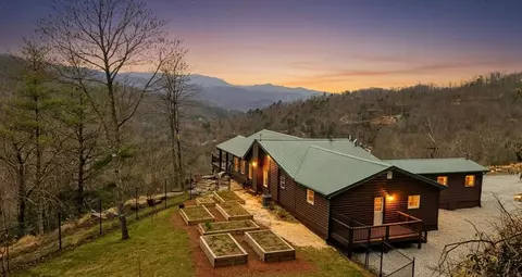 833 Fox Run Rd, Bryson City, NC 28713