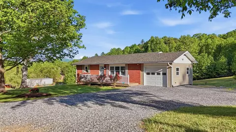 29 Bert Waldroop Rd, Franklin, NC 28734
