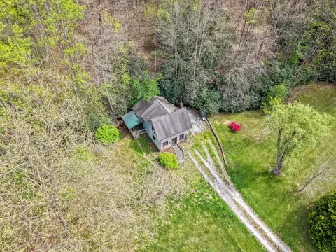 366 Newman Rd, Franklin, NC 28734