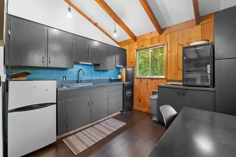 Kitchen - 184 Pinecrest Ln, Franklin, NC 28734 photo 2 of 3