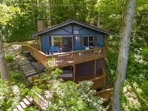 Exterior - 184 Pinecrest Ln, Franklin, NC 28734 photo 5 of 18