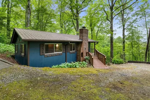 Exterior - 184 Pinecrest Ln, Franklin, NC 28734 photo 7 of 18
