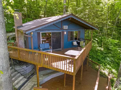 Exterior - 184 Pinecrest Ln, Franklin, NC 28734 photo 4 of 18