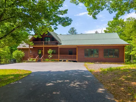 617 Barlow Fields Dr, Hayesville, NC 28904