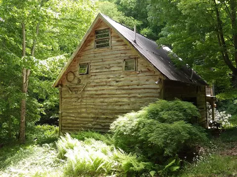 155 Waterfall Holw, Whittier, NC 28789