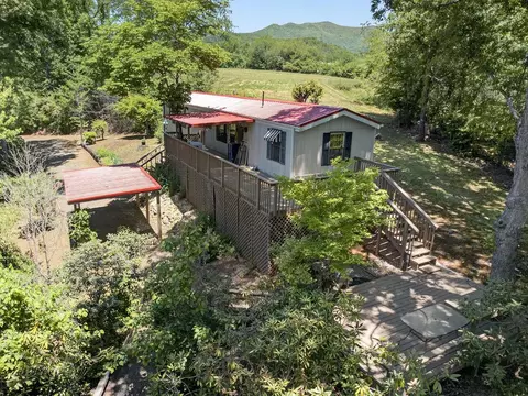 9303 Bryson City Rd, Franklin, NC 28734