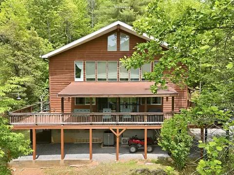 16 Hillside Ter, Robbinsville, NC 28771