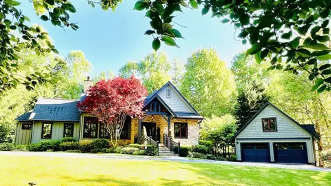 1109 Links Dr, Cashiers, NC 28717