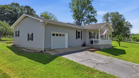 83 Meadowbrook Dr, Franklin, NC 28734