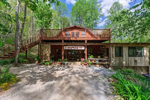 11485 Georgia Rd, Franklin, NC 28734