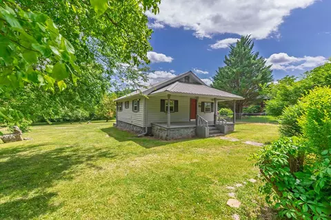 20 Jimmy Morris Rd, Sylva, NC 28779