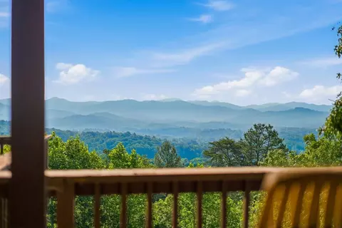 1162 Trimont Mountain Rd, Franklin, NC 28734