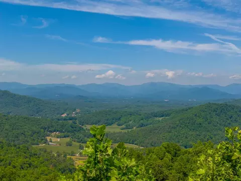 00 Fox Den Rdg, Franklin, NC 28734
