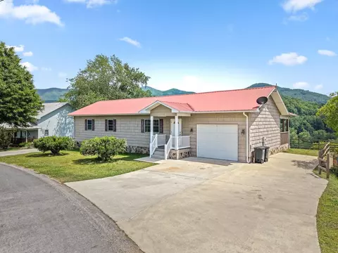 533 Lemmons Br, Bryson City, NC 28713