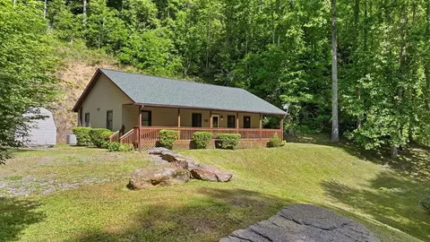 2786 Blanton Br, Sylva, NC 28779