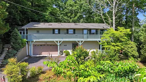 718 Cannon Trl, Franklin, NC 28734