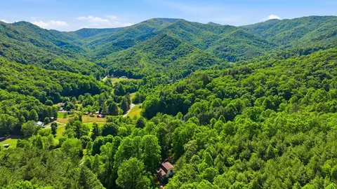 View/Area - 38 Pee Wee Br, Sylva, NC 28779 photo 2 of 2