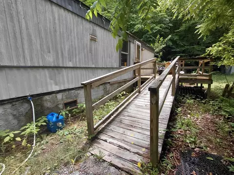 220 Mountain Spring Rd, Bryson City, NC 28713
