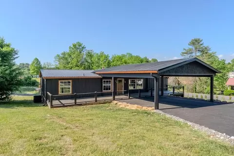 161 Green St, Franklin, NC 28734