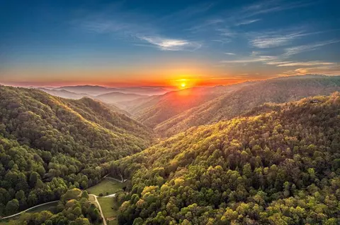 000 Unahala Creek Dr, Bryson City, NC 28713