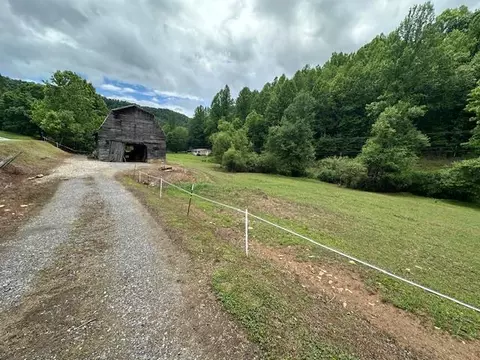 00 Camp Creek Rd, Whittier, NC 28789