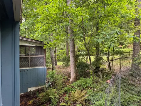 40 Little Mountain Rd, Otto, NC 28763