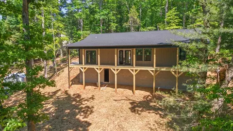 19 Fox Ridge Cir, Franklin, NC 28734