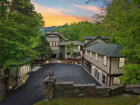 295 Dills Rd, Bryson City, NC 28713