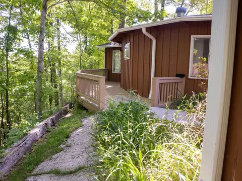 7 Del Prado Ln, Franklin, NC 28734