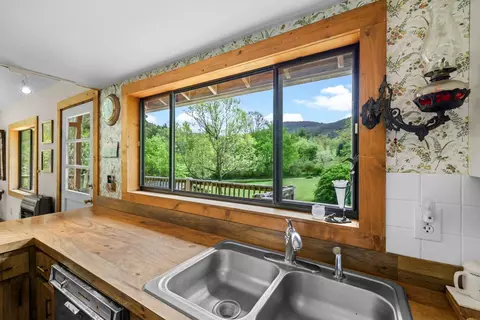 Kitchen - 36 Forked Trl, Cullowhee, NC 28723 photo 5 of 8