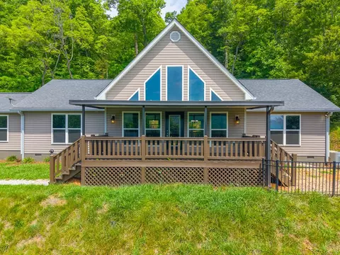 283 Tallent Cove Rd, Franklin, NC 28734