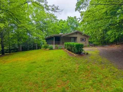132 Eagles Nest Rd, Franklin, NC 28734