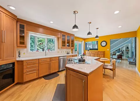 Kitchen - 3091 Us Highway 441 S, Sylva, NC 28779 photo 2 of 4