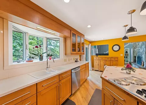 Kitchen - 3091 Us Highway 441 S, Sylva, NC 28779 photo 3 of 4