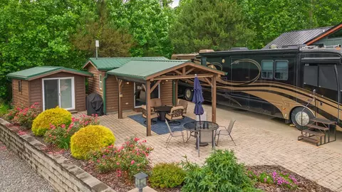 172 Sunset View Trl, Franklin, NC 28734