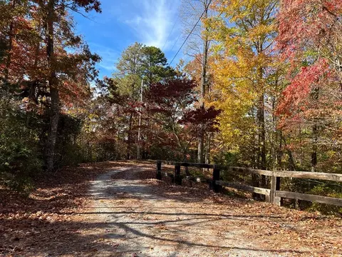 00 Pioneer Village Dr, Franklin, NC 28734