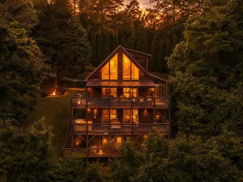 465 Meadow Rd, Bryson City, NC 28713