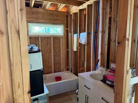 Bath - 39 Grackle Rd, Murphy, NC 28906 photo 1 of 4