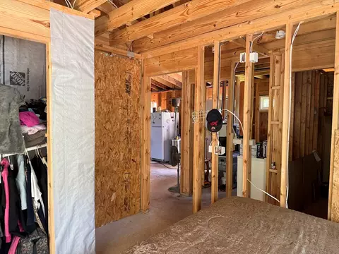 Entry Way - 39 Grackle Rd, Murphy, NC 28906 photo 1 of 3