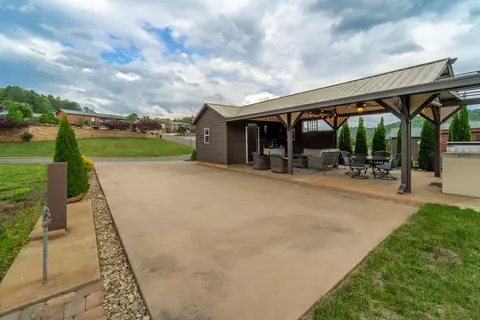 134 Sunset View Trl, Franklin, NC 28734