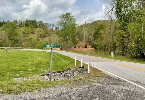 18 Amaryllis Trail, Cullowhee, NC 28723