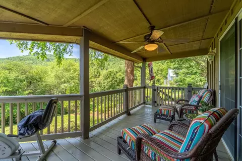 Exterior - 323 Berry Mountain Rd, Sylva, NC 28779 photo 4 of 10